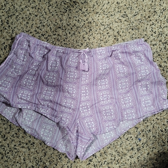 VS shorts - Picture 1 of 2